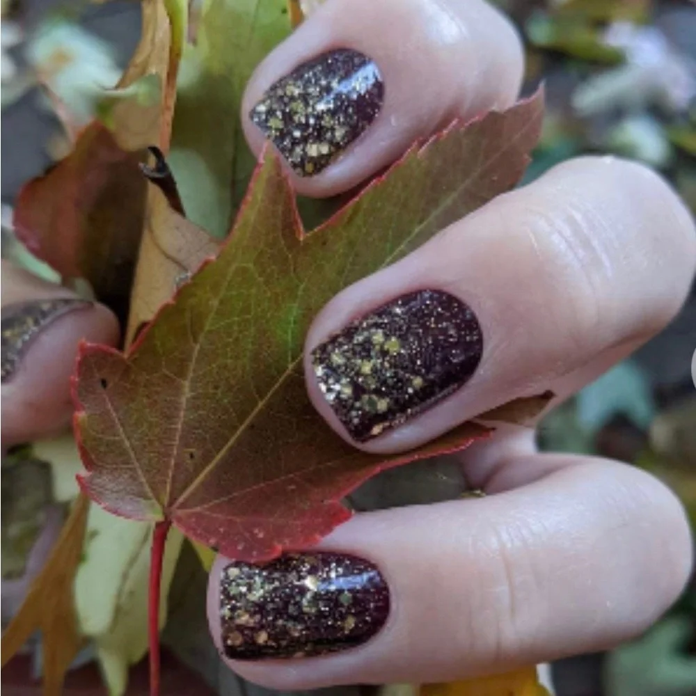 *Retired, HTF* Color Street: Best in Show | Maroon Gold Glitter Fall Autumn - Picture 7 of 11